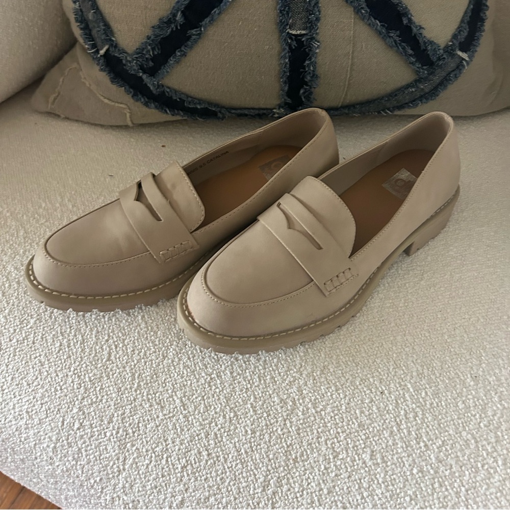 Dolce Vita Cream Beige Faux Leather Platform Lug Sole Loafer Size 9.5